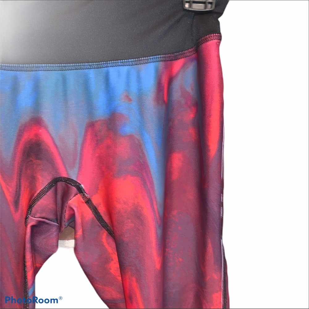 PRISMSPORT X Urban Outfitters | Marbled Leggings - Picture 6 of 9